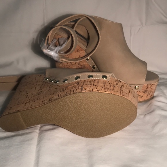 JustFab nude wedge, size 8.5, **NEVER WORN!!** - Picture 3 of 6